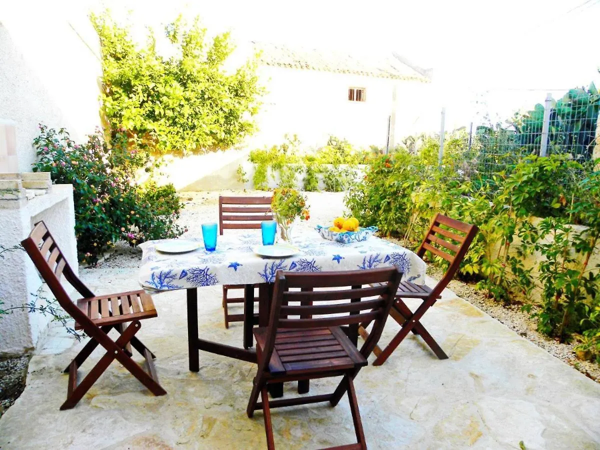 Stagnone Kitesurf Paradise Marsala 0*,  Italia